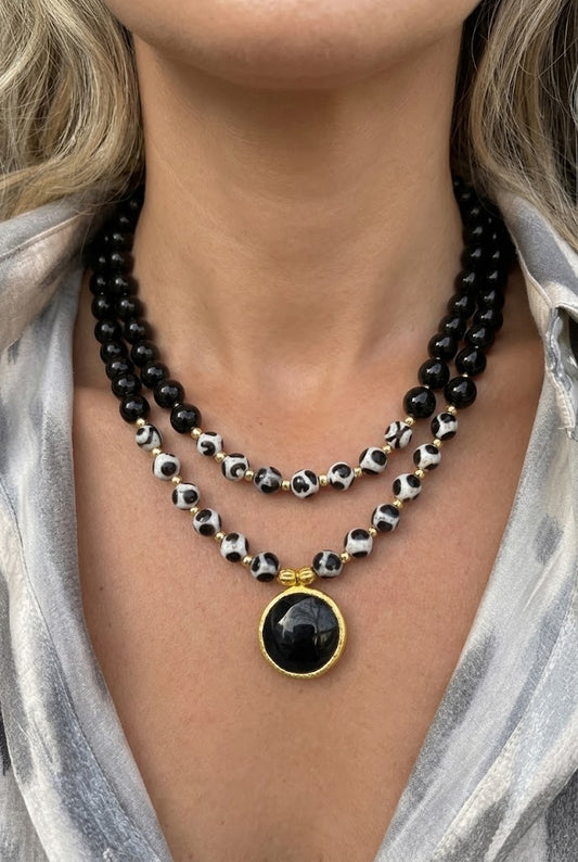 Tibetan agate and onyx stone necklace